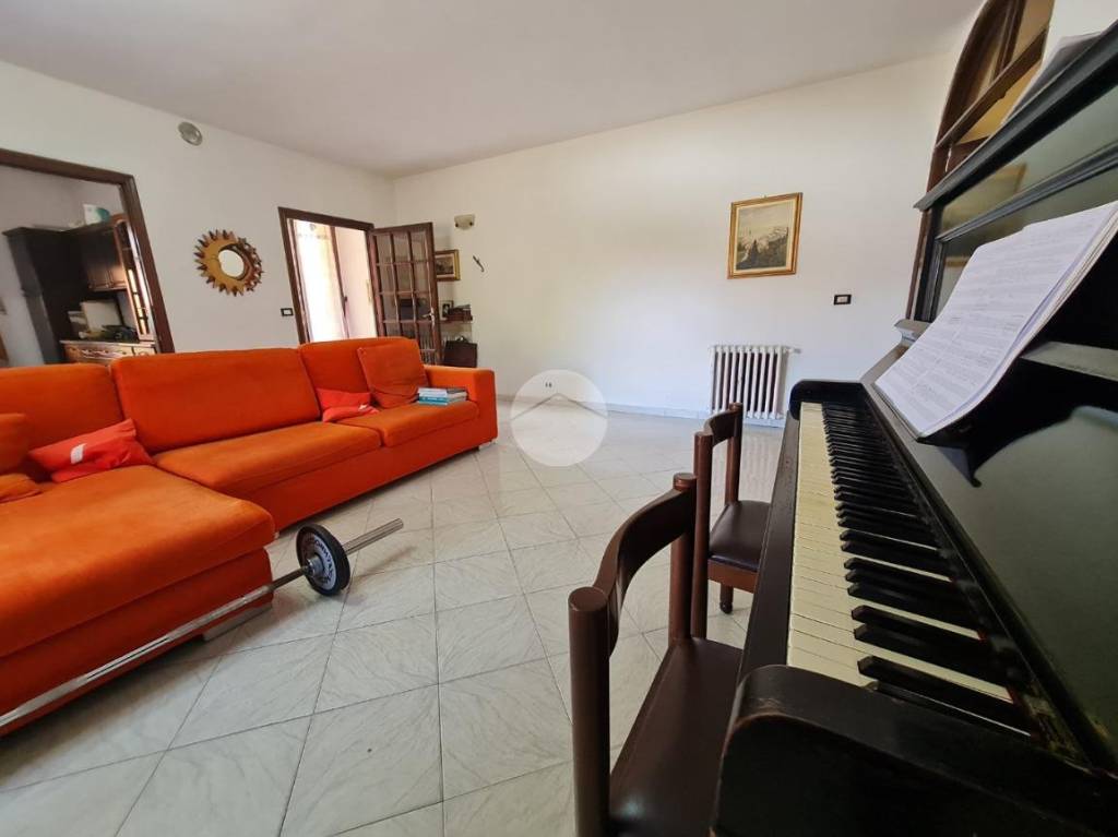 casa indipendente in vendita a Bosconero in zona Mastri