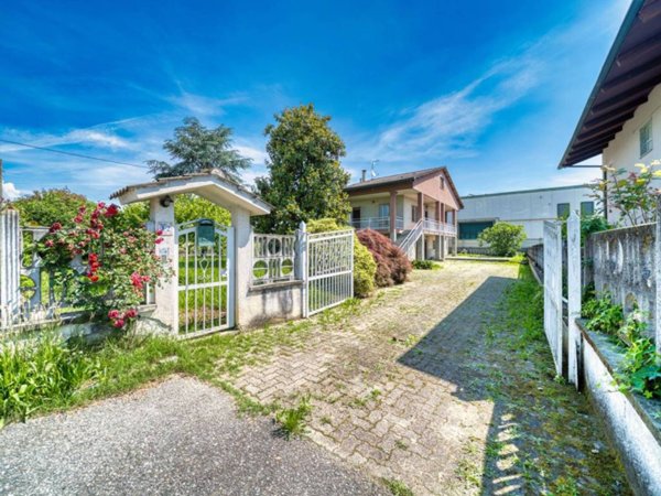 casa indipendente in vendita a Bosconero