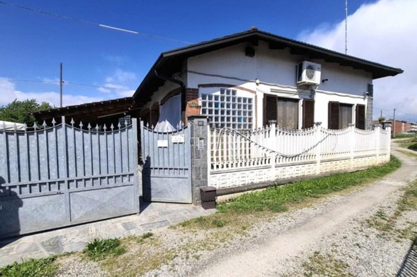 casa indipendente in vendita a Bosconero