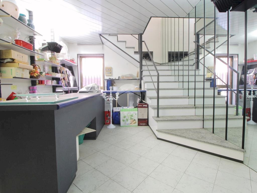 casa indipendente in vendita a Brandizzo
