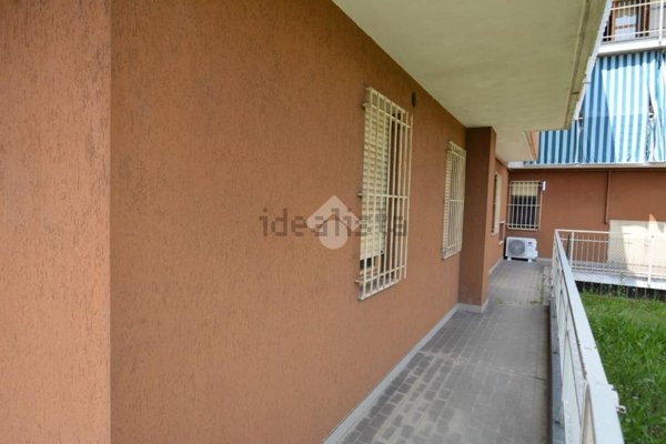 locale commerciale in vendita a Brandizzo