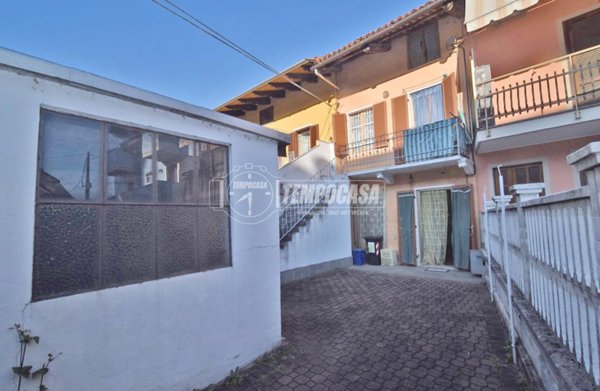 casa indipendente in vendita a Brandizzo