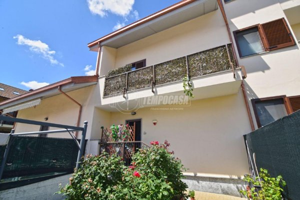 casa indipendente in vendita a Brandizzo
