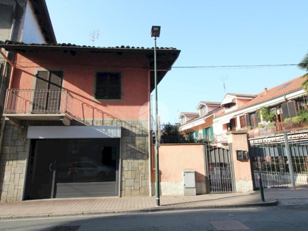 casa indipendente in vendita a Brandizzo
