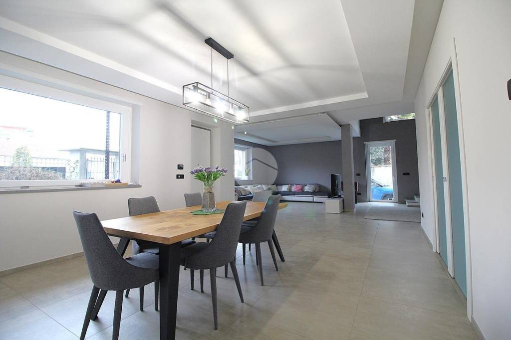 casa indipendente in vendita a Brandizzo