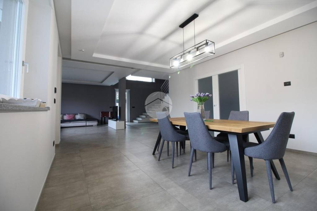 casa indipendente in vendita a Brandizzo