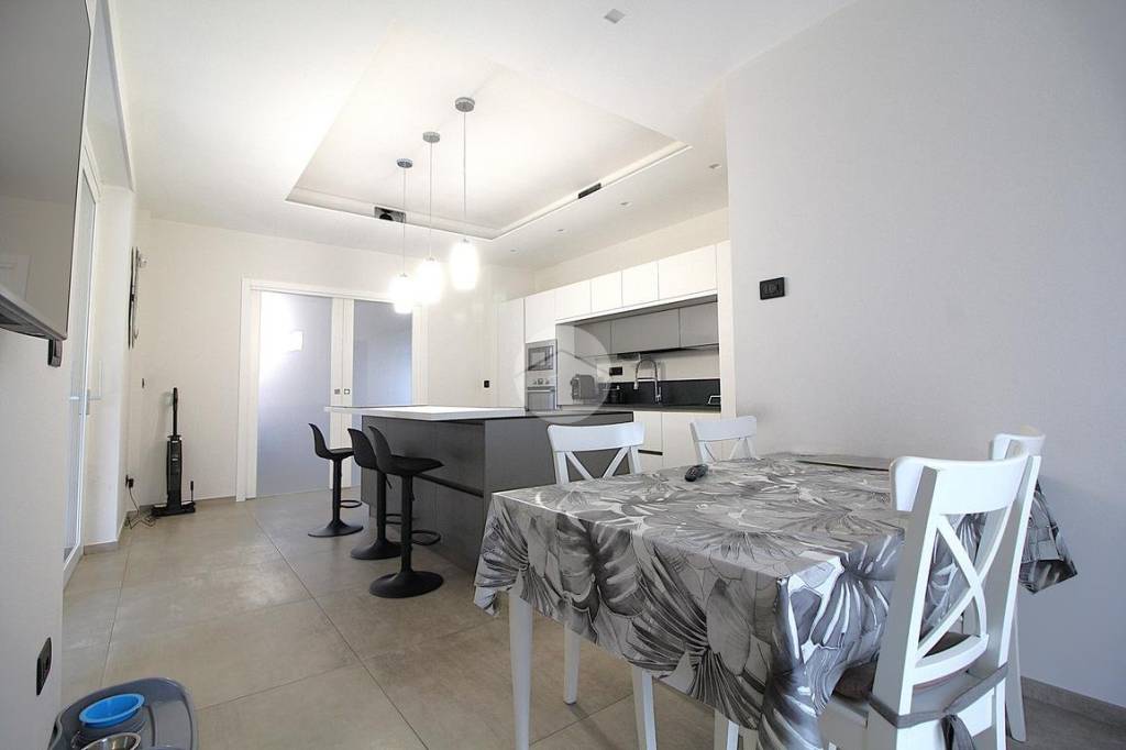 casa indipendente in vendita a Brandizzo