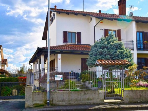 casa indipendente in vendita a Brandizzo