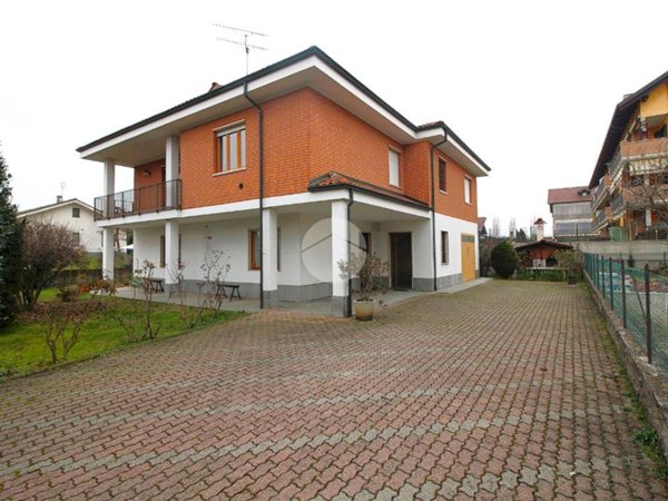 casa indipendente in vendita a Brandizzo