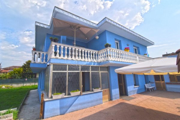 casa indipendente in vendita a Brandizzo