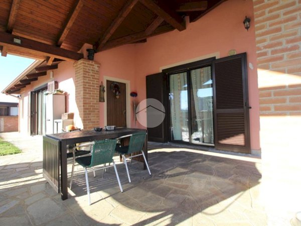casa indipendente in vendita a Brandizzo