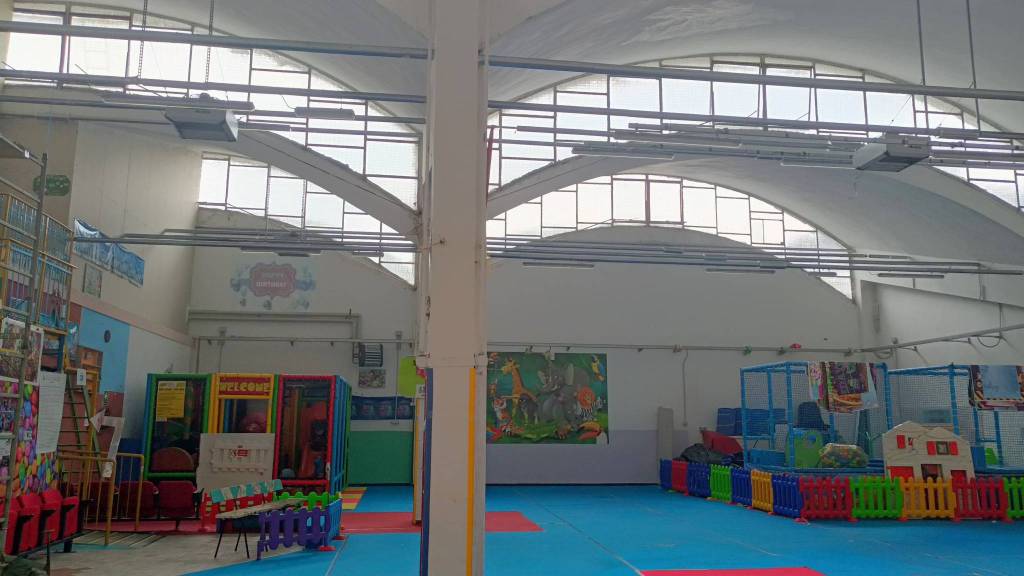 locale commerciale in vendita a Brandizzo