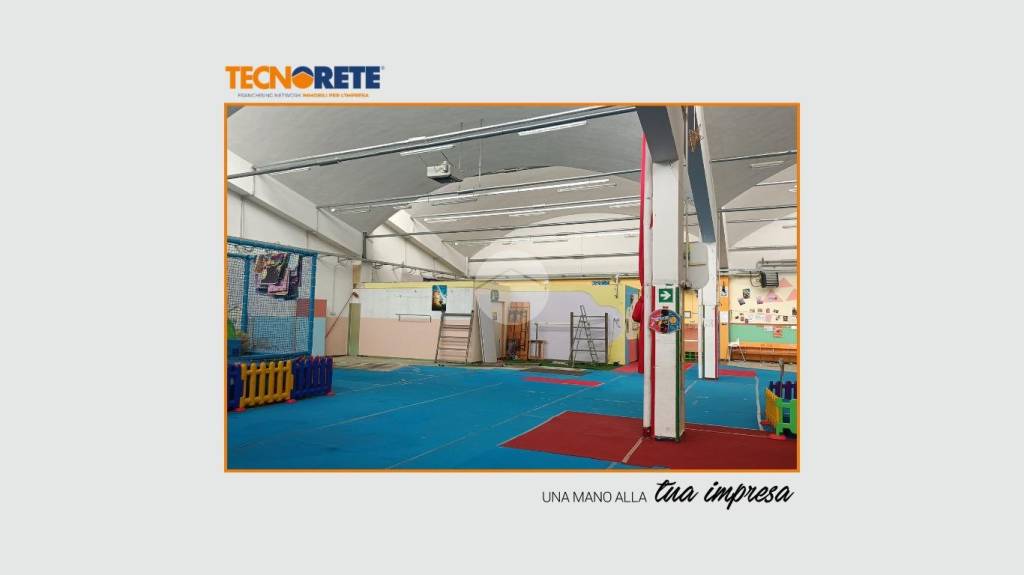 locale commerciale in vendita a Brandizzo