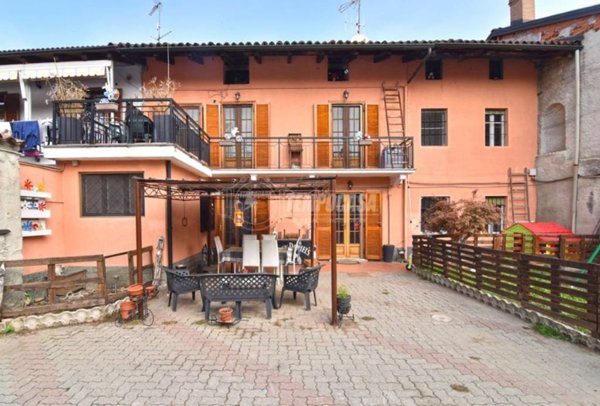 casa indipendente in vendita a Brandizzo