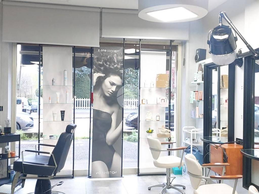 negozio in vendita a Brandizzo