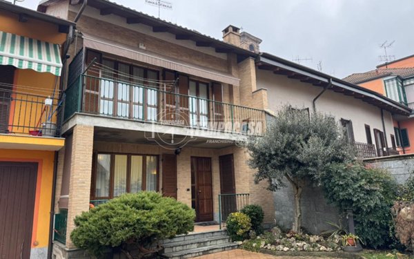 casa indipendente in vendita a Brandizzo