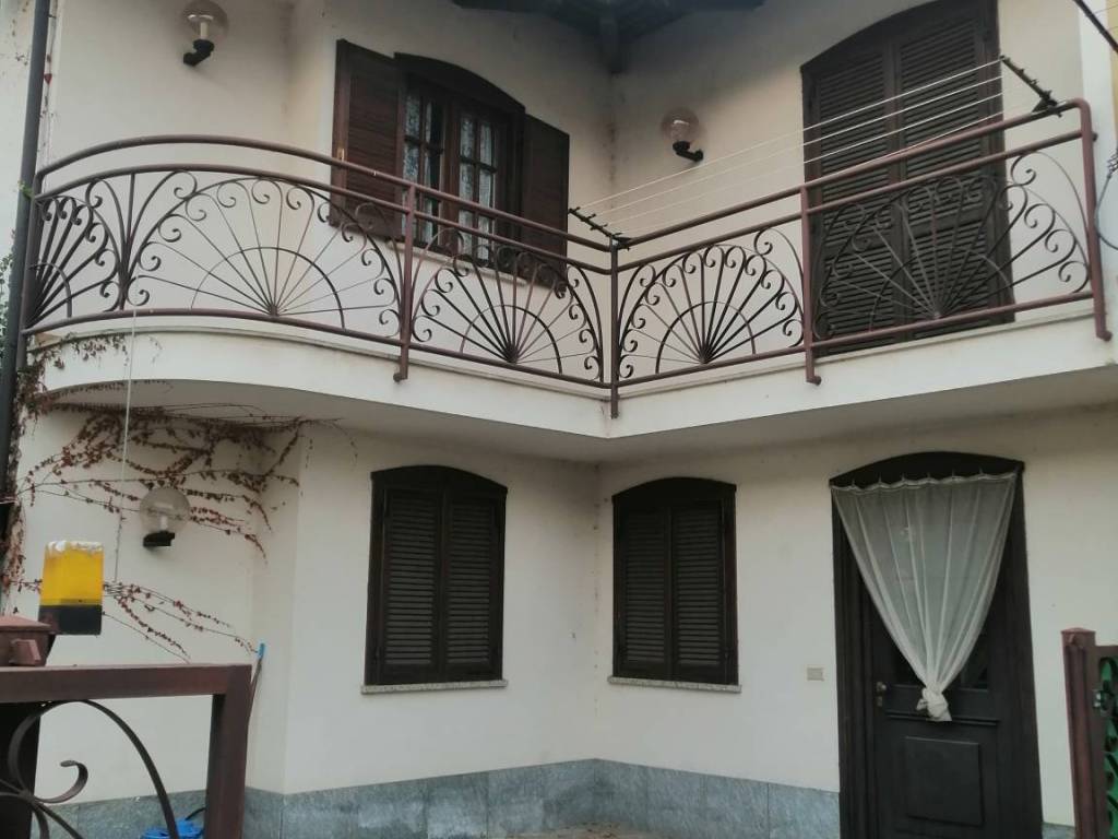 casa indipendente in vendita a Brandizzo