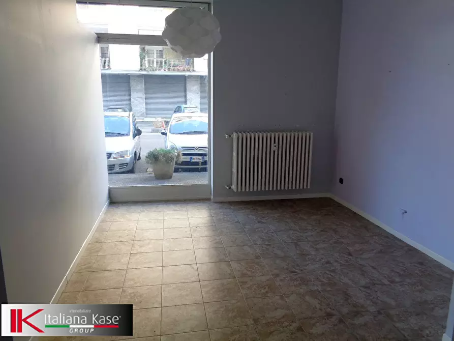 locale commerciale in vendita a Brandizzo