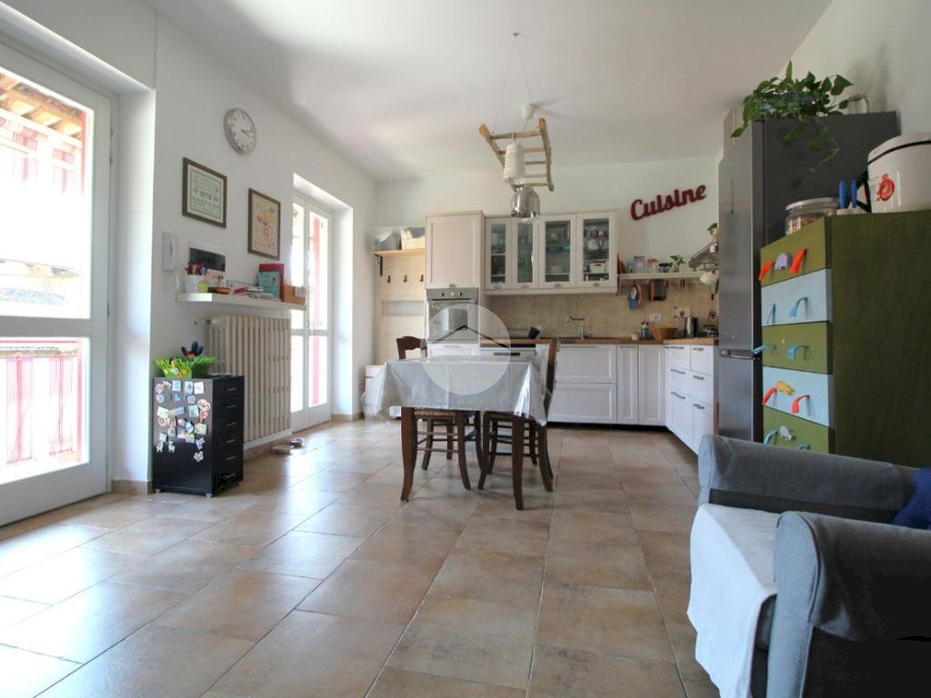 casa indipendente in vendita a Brandizzo