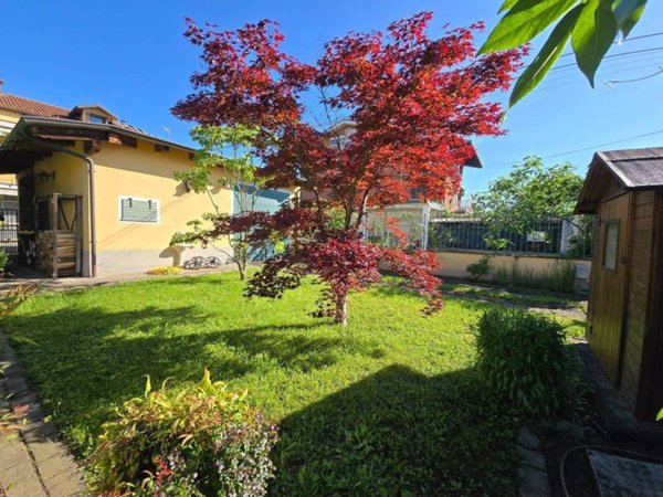 casa indipendente in vendita a Brandizzo