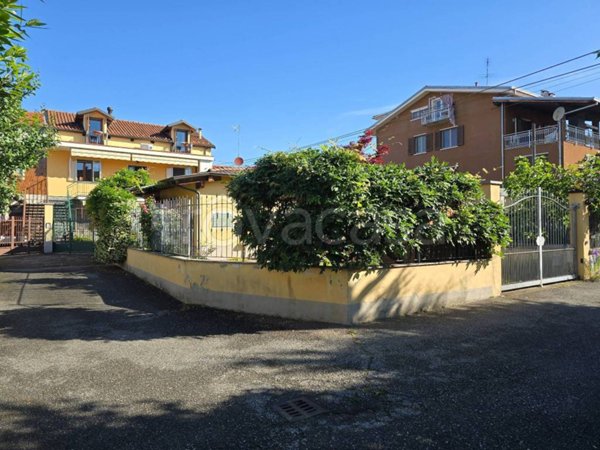 casa indipendente in vendita a Brandizzo