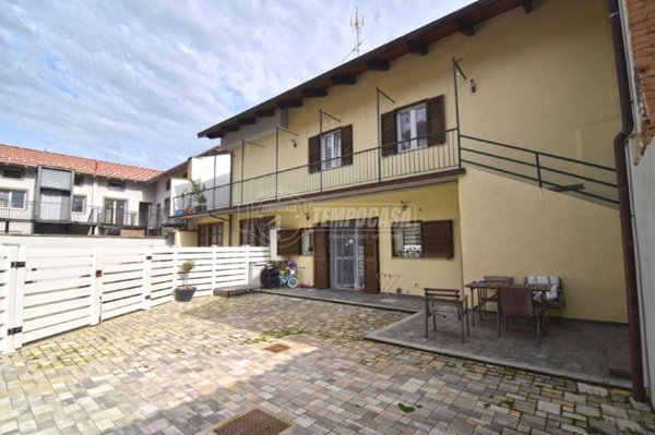 casa indipendente in vendita a Brandizzo