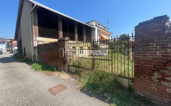 casa indipendente in vendita a Brandizzo