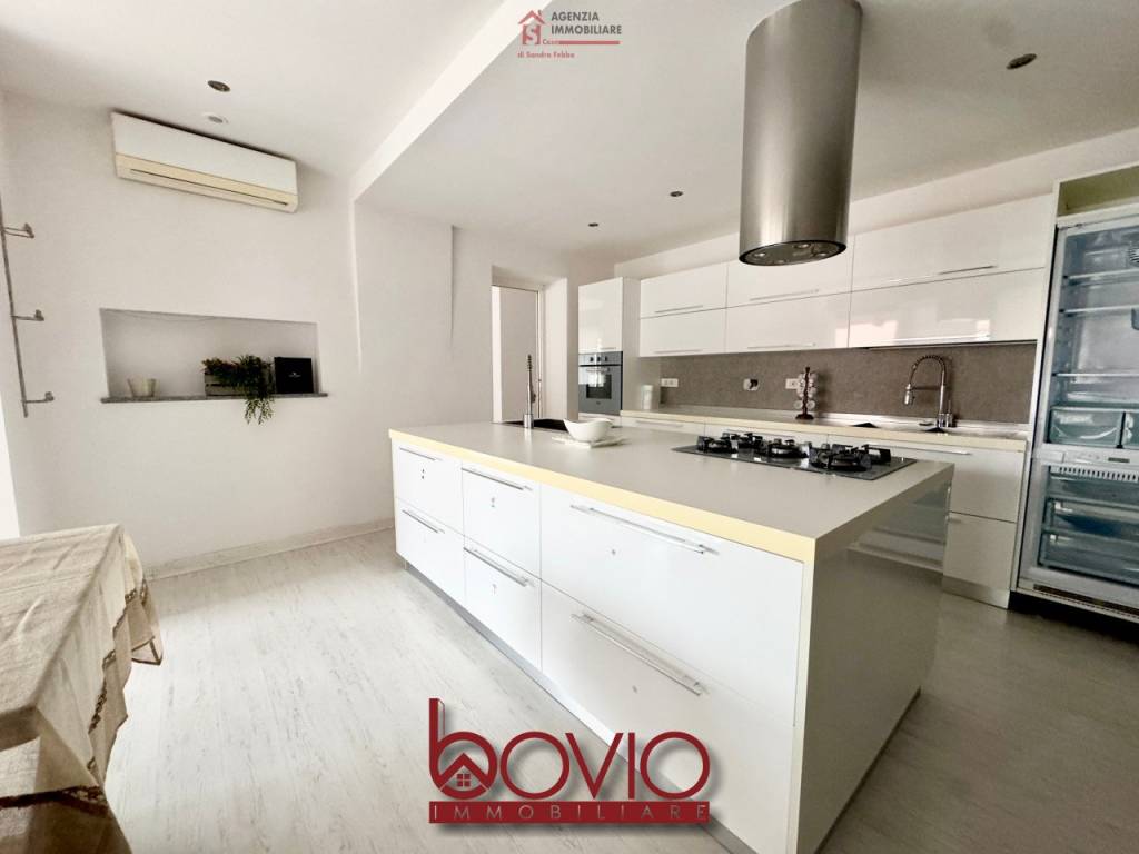 casa indipendente in vendita a Brandizzo