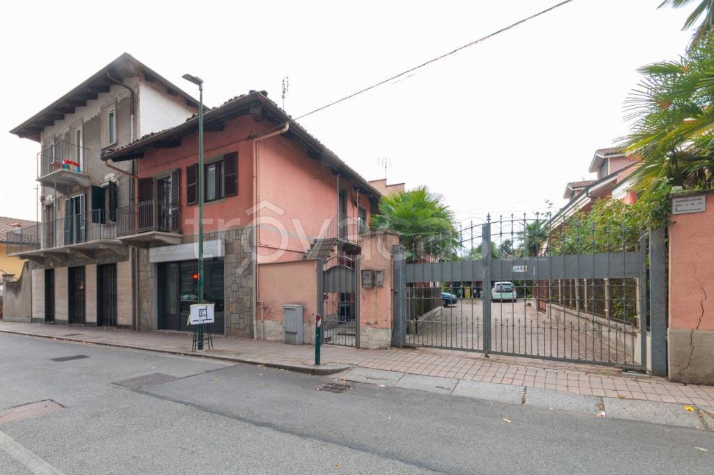 casa indipendente in vendita a Brandizzo