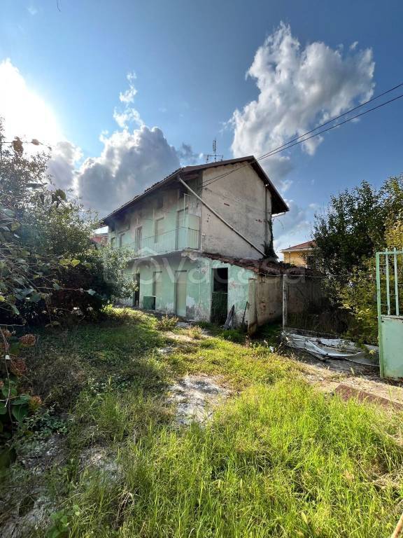 casa indipendente in vendita a Brandizzo