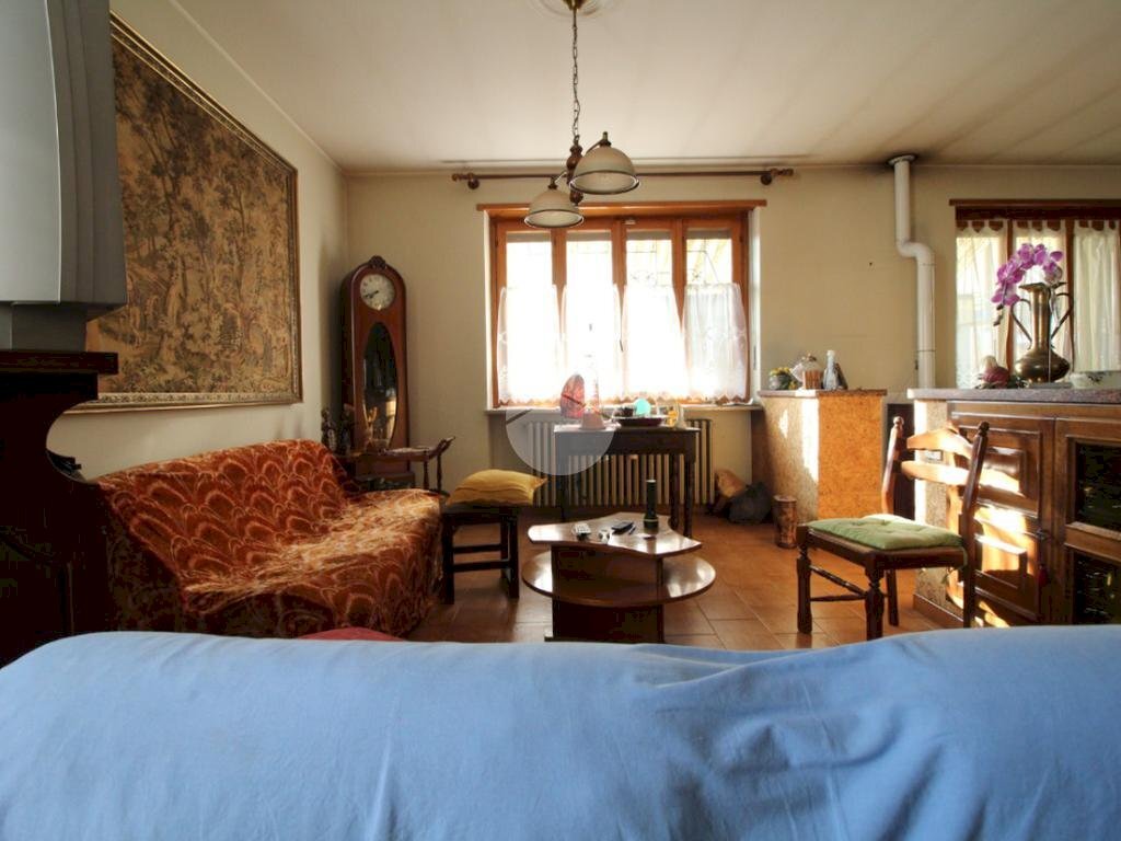casa indipendente in vendita a Brandizzo