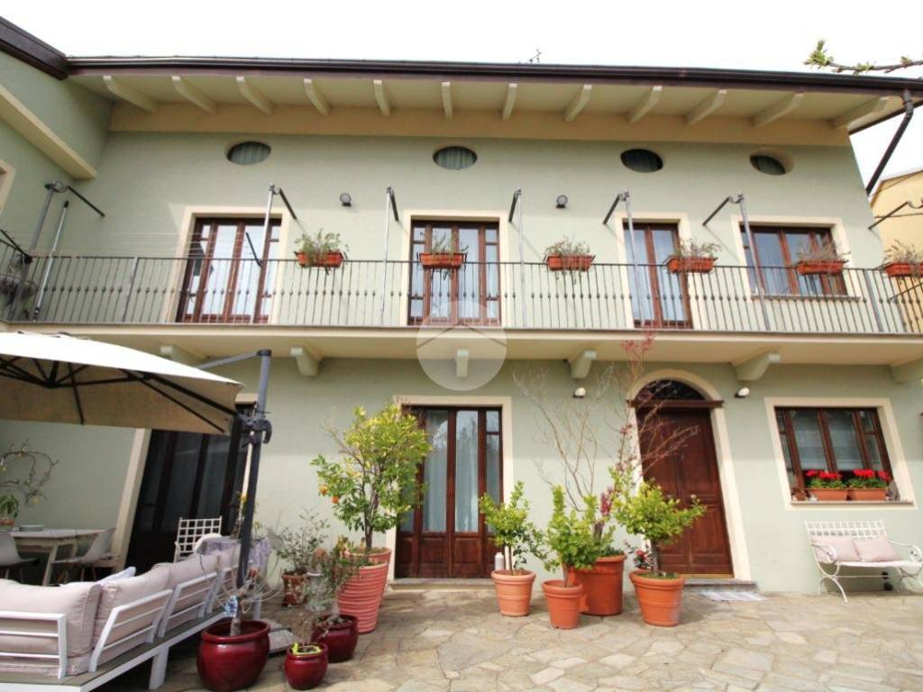 casa indipendente in vendita a Brandizzo