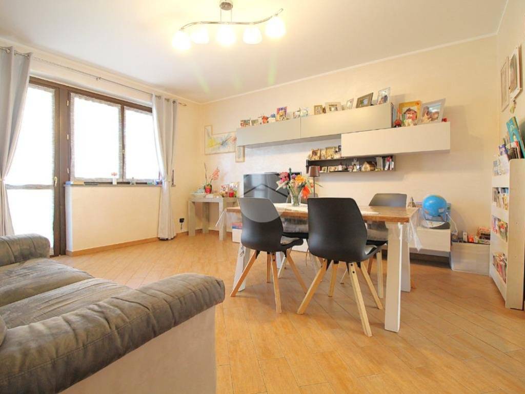 casa indipendente in vendita a Brandizzo