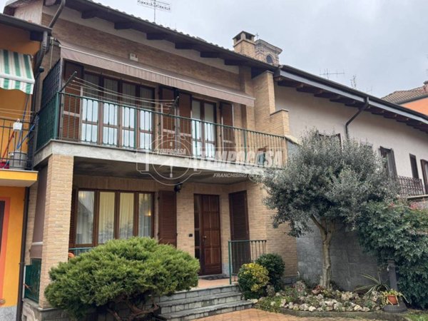 casa indipendente in vendita a Brandizzo