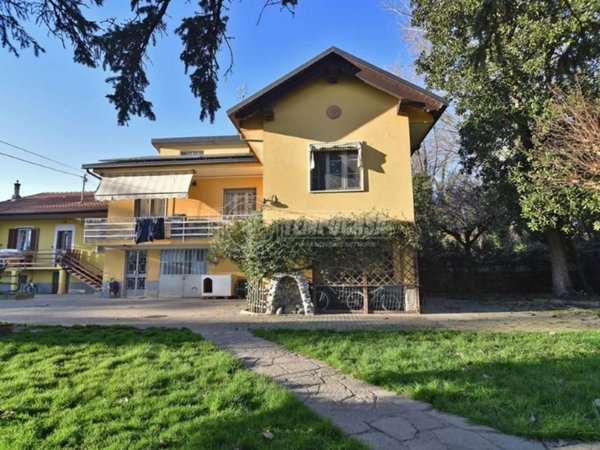 casa indipendente in vendita a Brandizzo