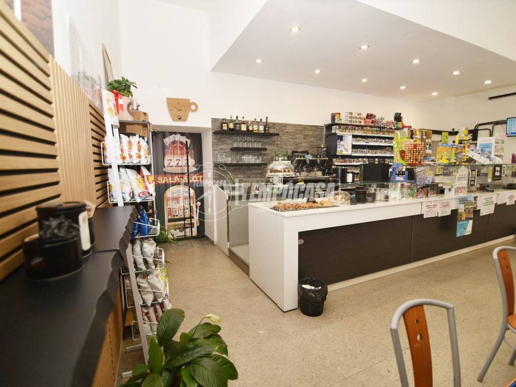 negozio in vendita a Brandizzo