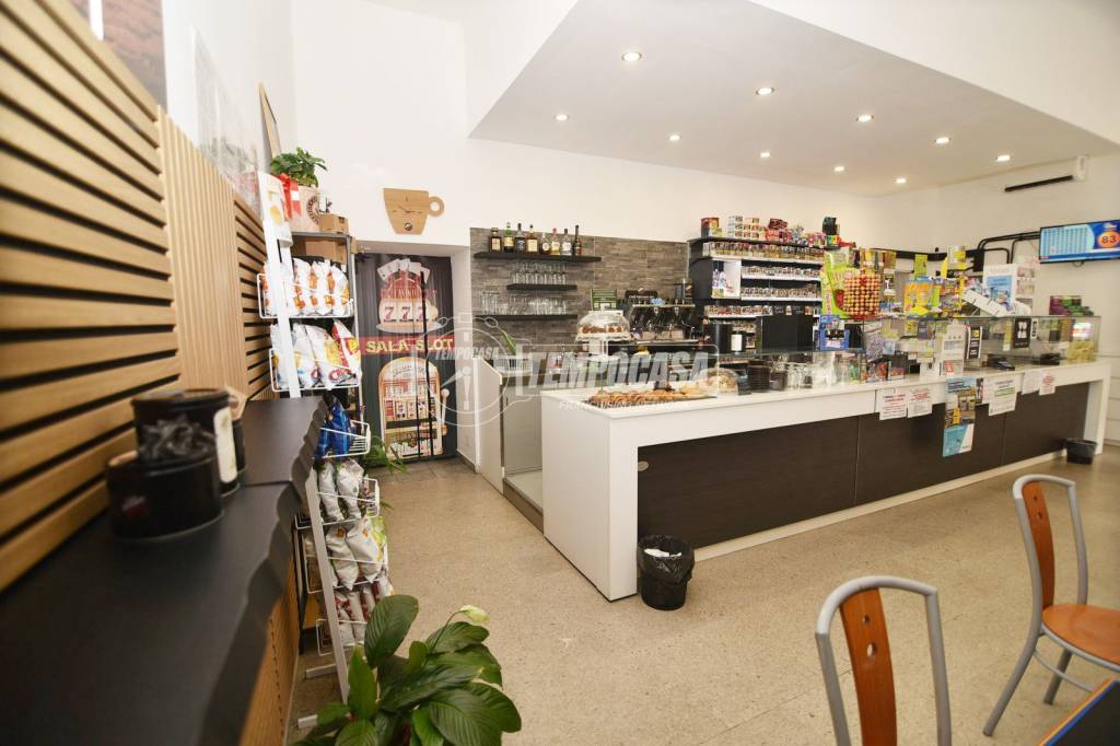 negozio in vendita a Brandizzo