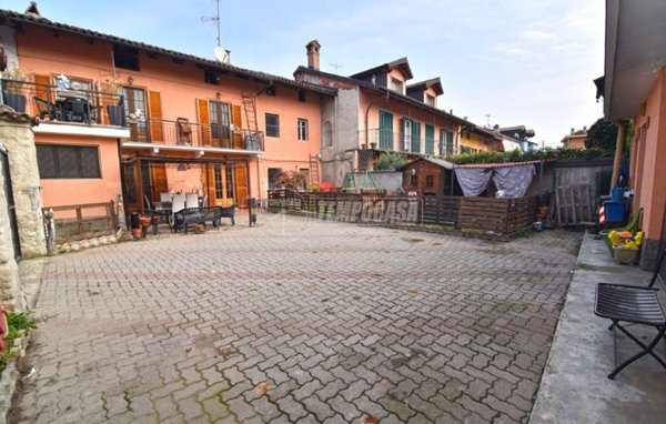 casa indipendente in vendita a Brandizzo