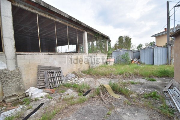 casale in vendita a Brandizzo