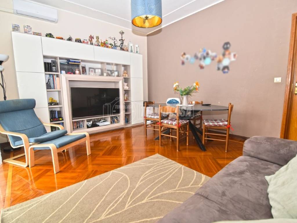 casa indipendente in vendita a Brandizzo