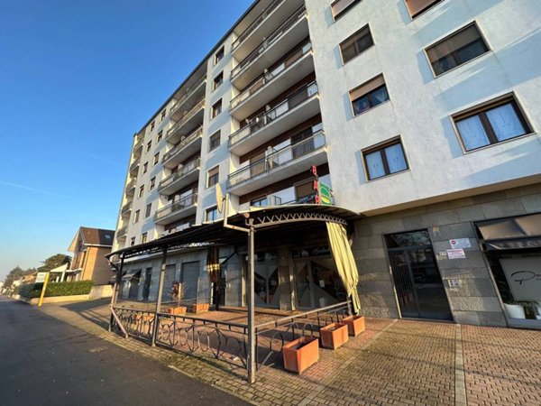 negozio in vendita a Brandizzo