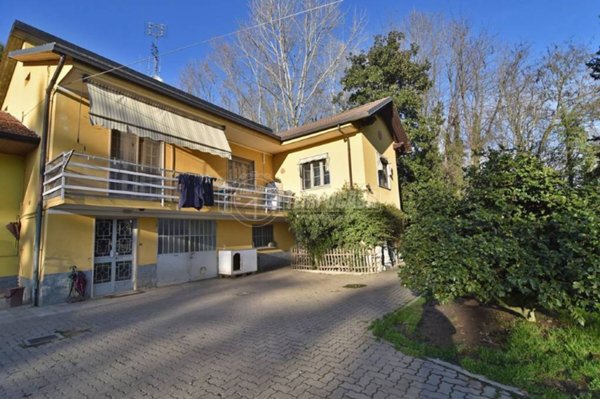 casa indipendente in vendita a Brandizzo