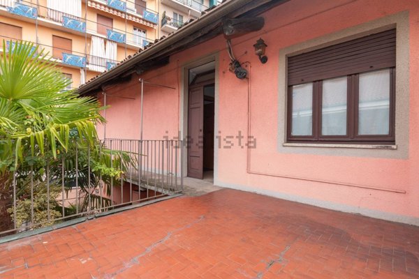 casa indipendente in vendita a Brandizzo