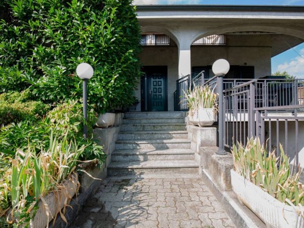 casa indipendente in vendita a Brandizzo