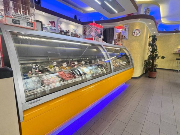 negozio in vendita a Brandizzo