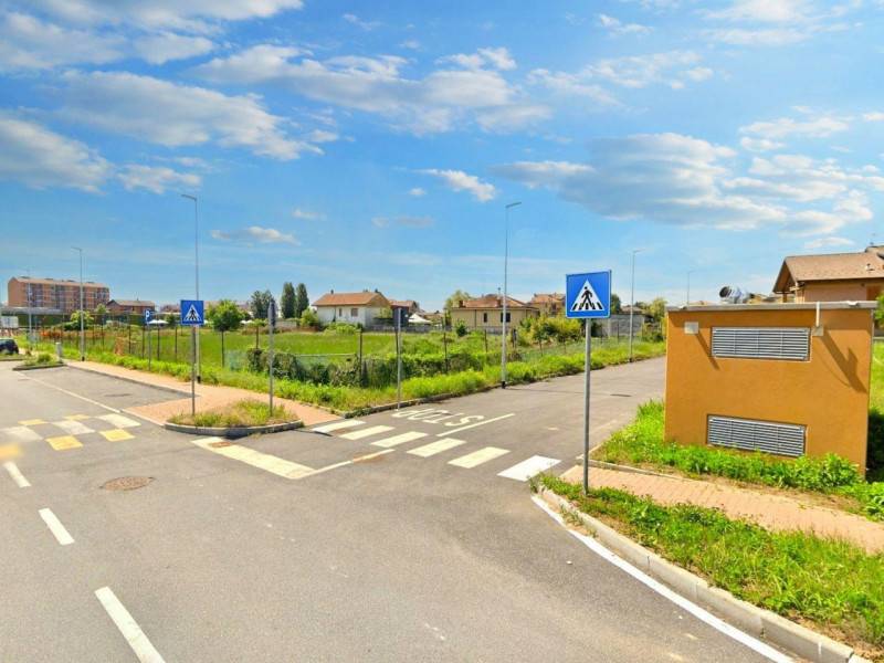 terreno edificabile in vendita a Brandizzo