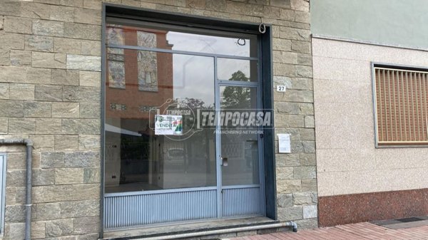 negozio in vendita a Brandizzo