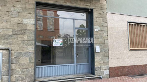 negozio in vendita a Brandizzo