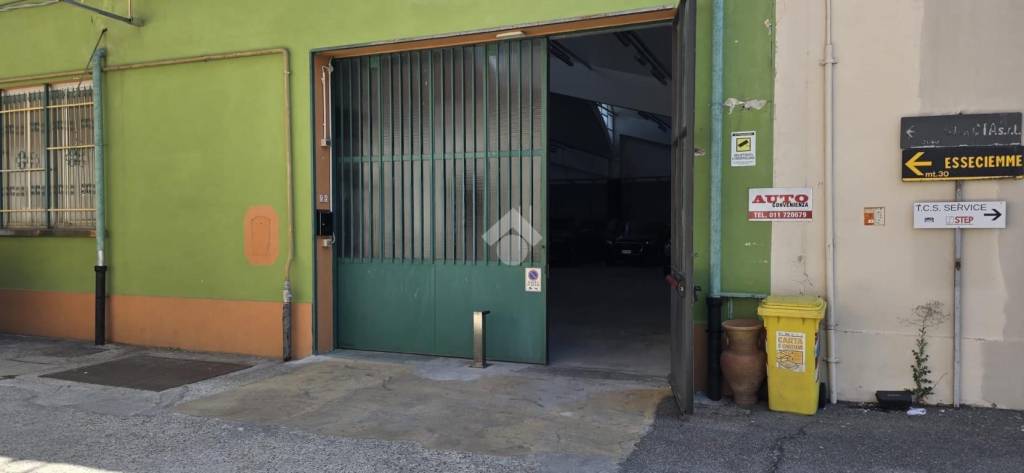 locale commerciale in vendita a Brandizzo