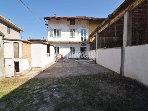 casa indipendente in vendita a Brandizzo